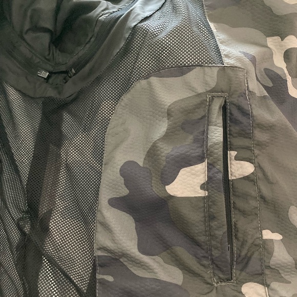 Camouflage jacket windbreaker Emporio Armani convertible jacket to vest size S - Picture 10 of 11